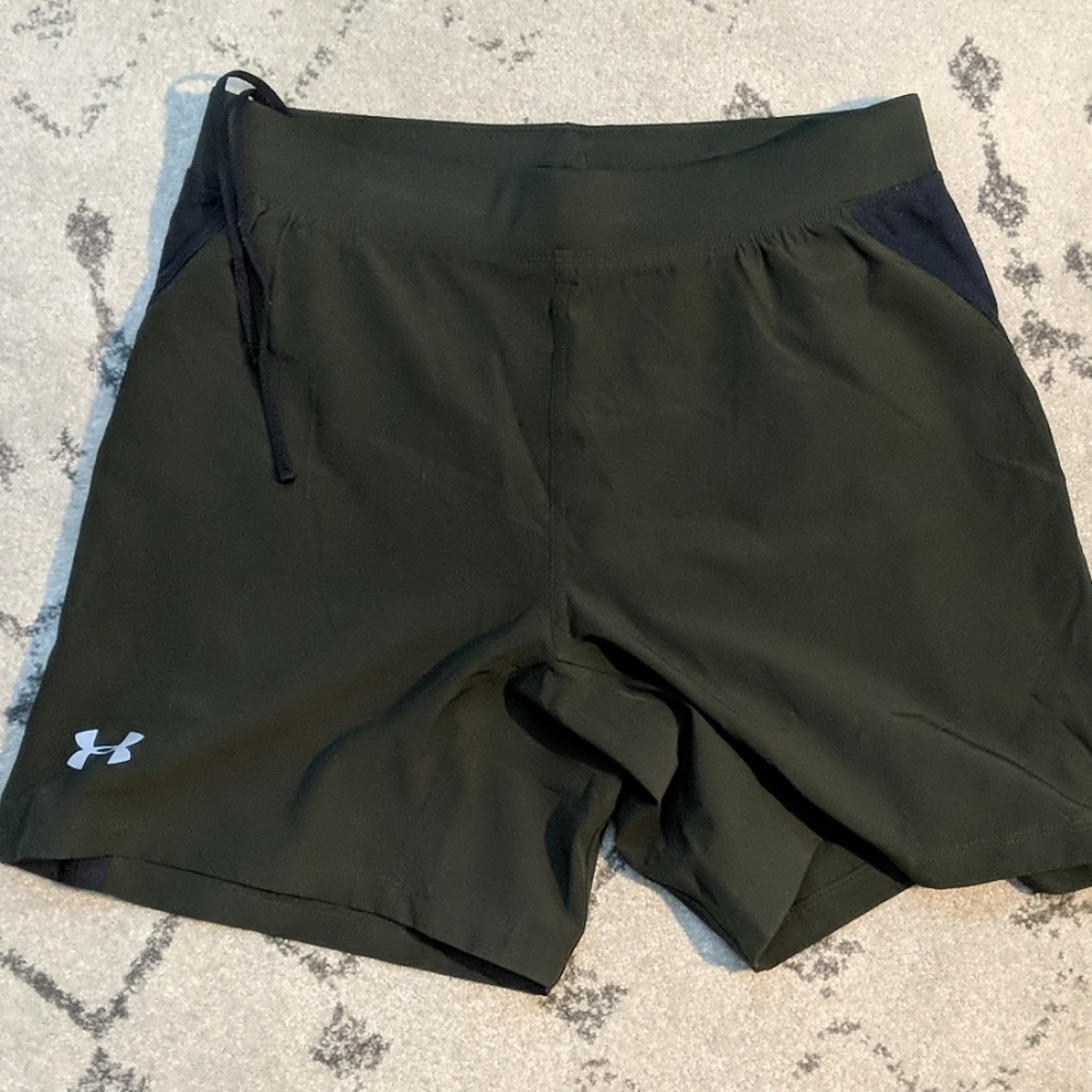 Under Armour Swyft Speedpocket running shorts